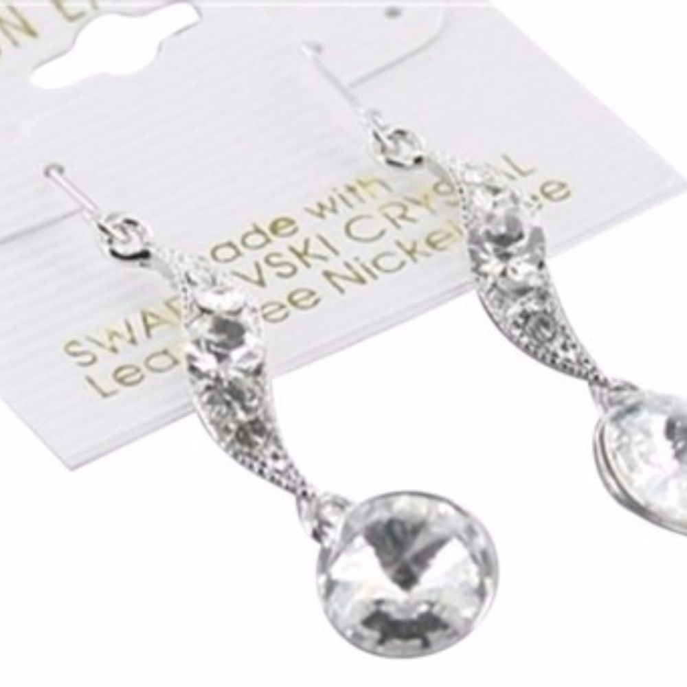 💋💞 Fabulous Swarovski Genuine Crystal Clear Drop Earrings